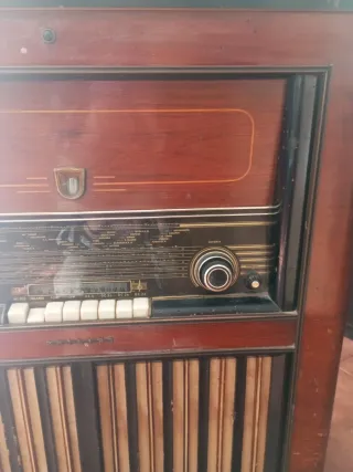 Mueble Radio Philips Antiguo