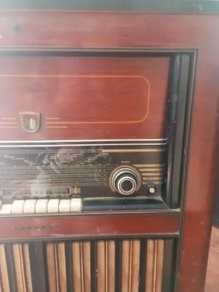 Mueble Radio Philips Antiguo