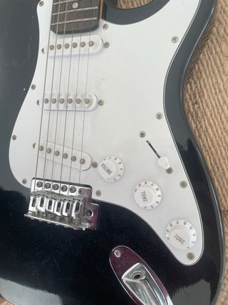 Guitarra Eléctrica Negra