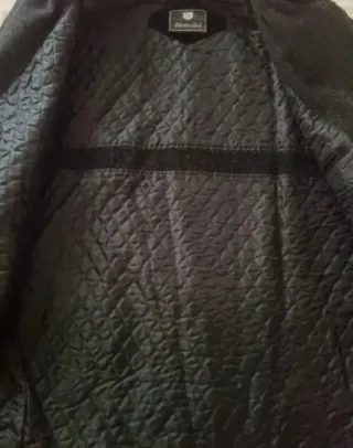 Abrigo de hombre gris oscuro