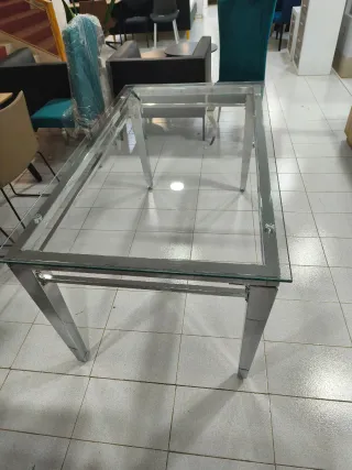 Mesa de comedor cristal y metal