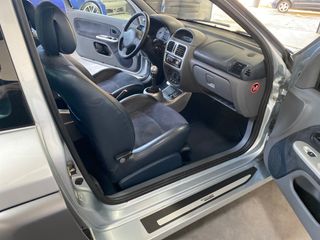 Renault Clio SPORT 3.0 V6 2001