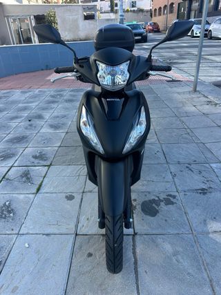 Honda Vision (poco uso)