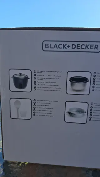 Arrocera Black & Decker 700W 1.8L