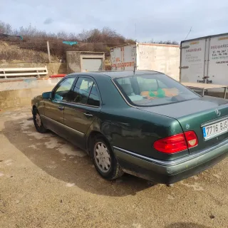 Mercedes-Benz Verde 7716 BJS