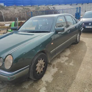 Mercedes-Benz Verde 7716 BJS