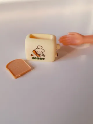 Barbie tostapane giallo con toast