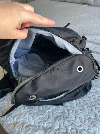 Mochila de viaje negra