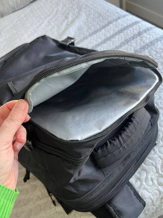 Mochila de viaje negra