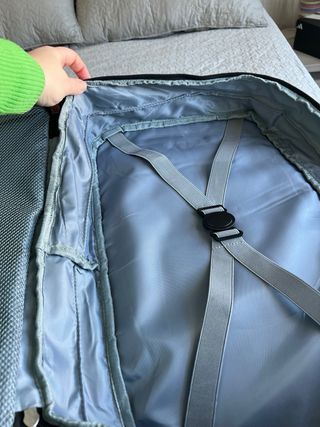 Mochila de viaje negra