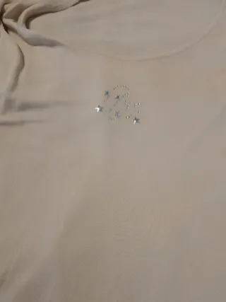 Blusa beige con strass