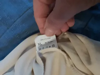 Blusa beige con strass