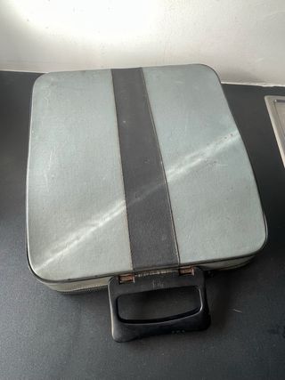 Máquina de escribir Olivetti Pluma 22