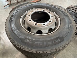 Rueda Michelin dunlop cabeza tractora 315/70 R22.5