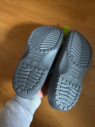 Crocs Grises Talla 42-43