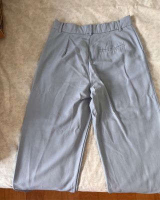 Pantalón de traje azul pastel