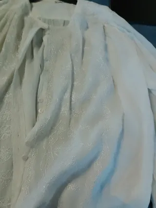 Camicia bianca estiva ricamata