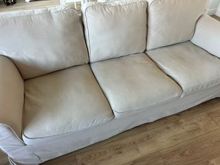 Sofá 3 plazas beige. Ikea Ektorp