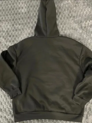 Felpa Y2K Nera con Stampa Labbra e Griglie