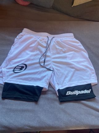 Pantalón corto Bullpadel blanco y negro