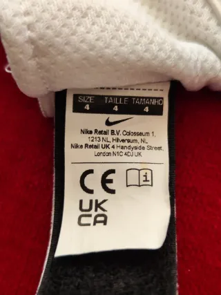 Guantes de Portero Nike Jr Match. Talla 4