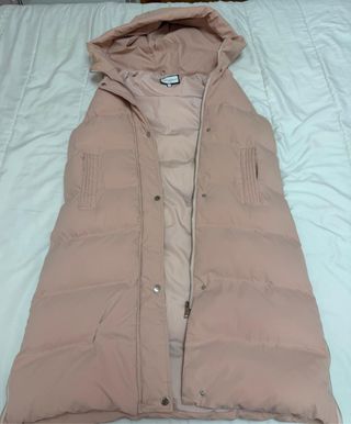 Chaleco rosa con capucha Talla M-L
