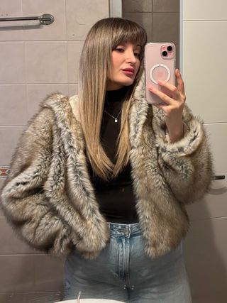 Abrigo pelo sintético beige ,perfecto estado