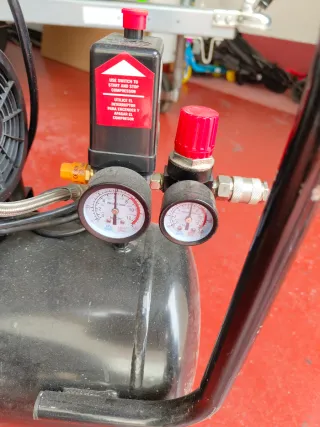 Compresor CEVIK PRO 25 SILENC