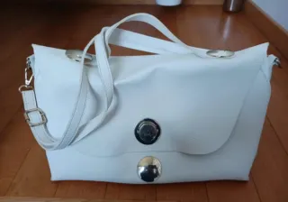 Borsa bianca con tracolla