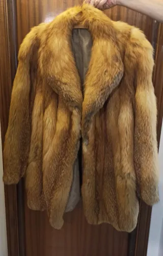 Abrigo Zorr. peleteria natural talla 44.