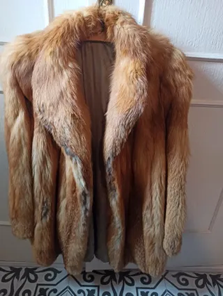 Abrigo Zorr. peleteria natural talla 44.