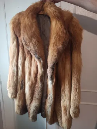 Abrigo Zorr. peleteria natural talla 44.