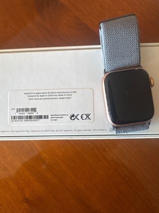 Apple Watch SE 40mm Oro + dos correas