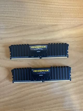 Corsair Vengeance LPX DDR4 16GB (2x8GB) *SIN CAJA*