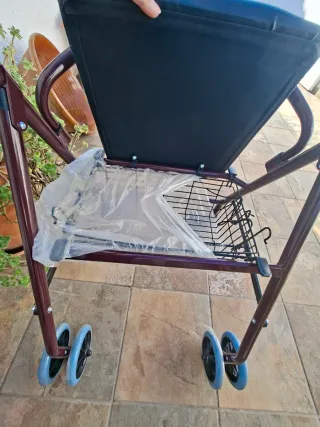 Andador SIN ESTRENAR Malaga