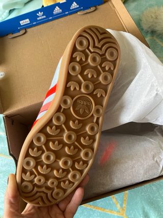 Zapatillas Adidas Gazelle nuevas con caja. Talla38