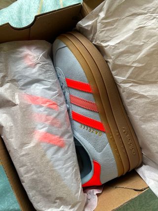 Zapatillas Adidas Gazelle nuevas con caja. Talla38