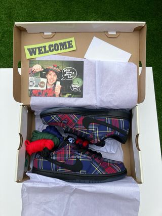 Nike SB Dunk Low Nardwuar