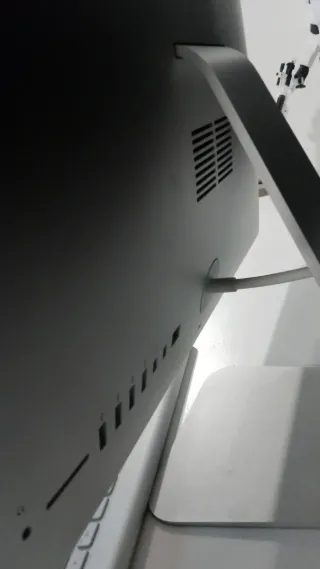 iMac 21,5 2013 8GB RAM, Negociable.