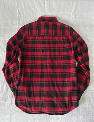 Camisa de cuadros felpa roja y negra