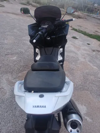 Vespinos t max 500. gl.sc mobyllete Renault laguna