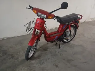 Vespinos t max 500. gl.sc mobyllete Renault laguna