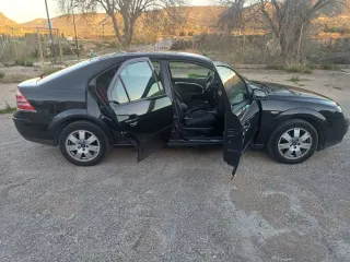 Vespinos t max 500. gl.sc mobyllete .Ford mondeo