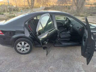 Vespinos t max 500. gl.sc mobyllete .Ford mondeo