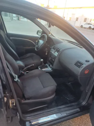 Vespinos t max 500. gl.sc mobyllete .Ford mondeo