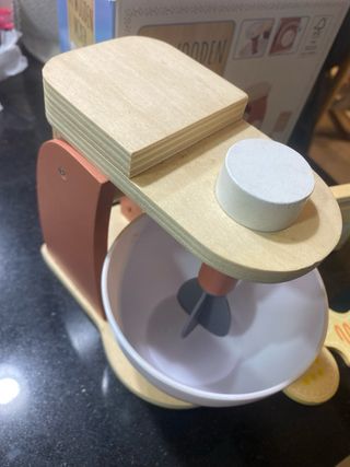 Batidora de madera para niños