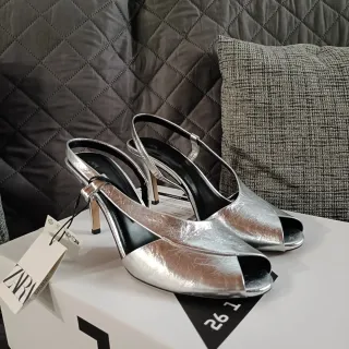Zapatos Zara Tacón Piel Plateados Talla 42