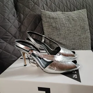 Zapatos Zara Tacón Piel Plateados Talla 42