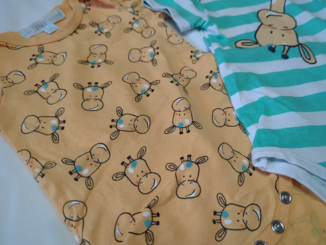 Pack 2 bodys bebé jirafas y rayas