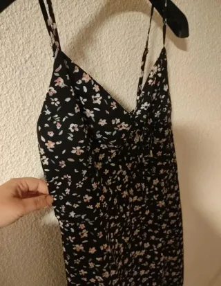 Vestido floral negro tirantes finos